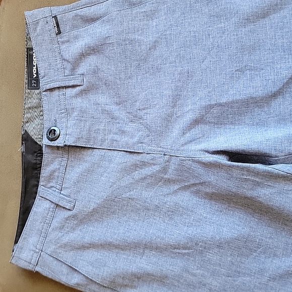 Volcom Other - Volcom Surf &Turf Shorts Sz 27